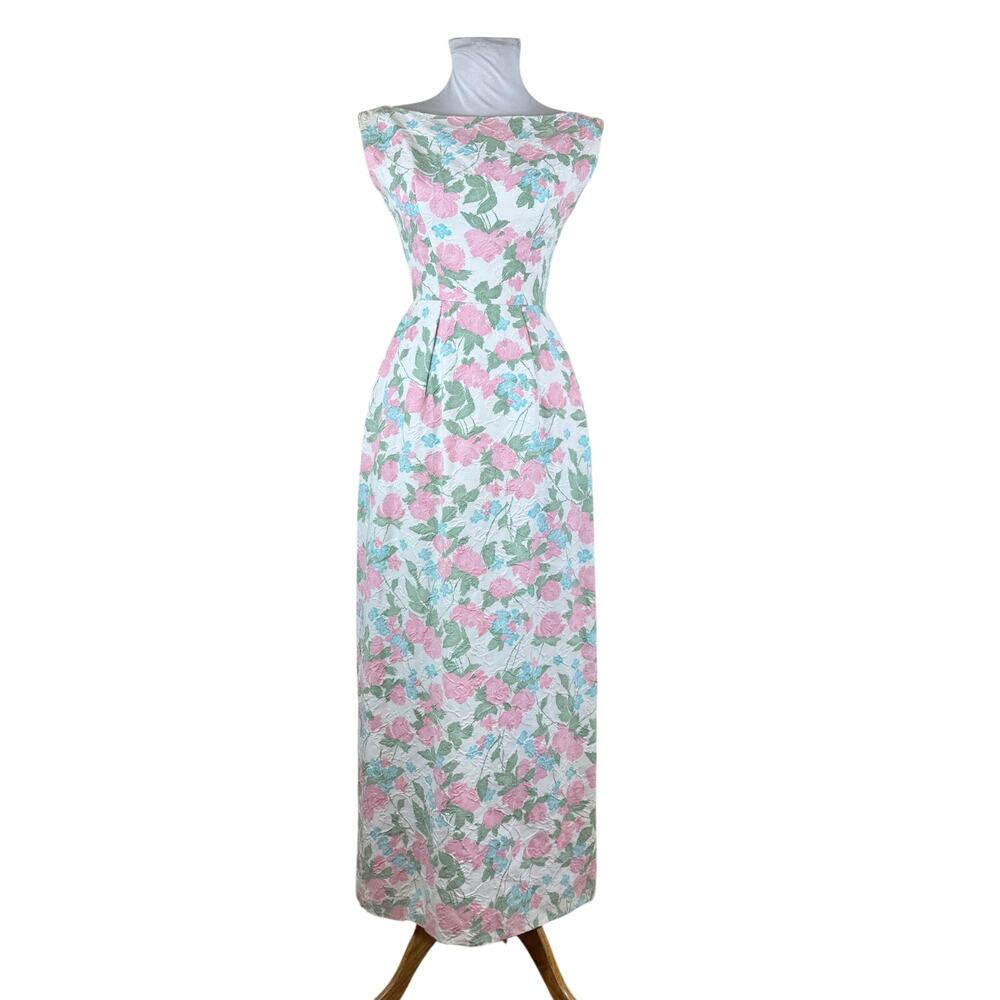 1960s Floral Matelasse Column Silhouette Sheath Dress by Dorothy Stead